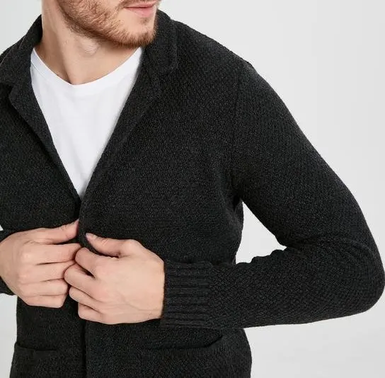 Soldes LC Waikiki Maroc Cardigan pour homme 169Dhs au lieu de 229Dhs