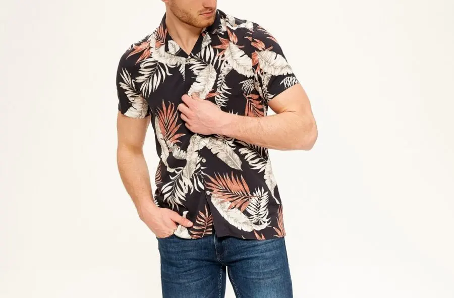 Soldes LC Waikiki Maroc Chemise pour homme 89Dhs au lieu de 179Dhs