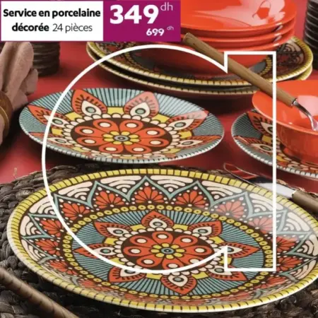 Service en porcelaine décorée 24 pièces